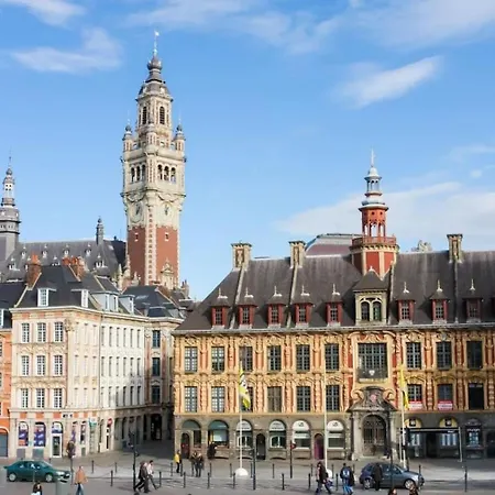 Elegant With Mezzanine - Amazing Location Apartment *