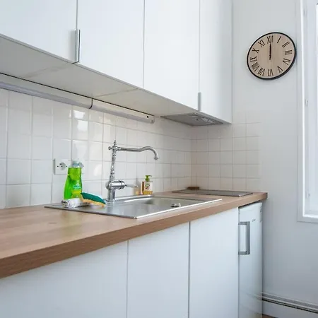 Elegant With Mezzanine - Amazing Location Apartment *