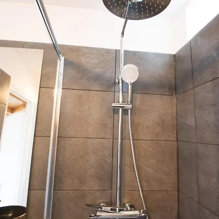 Elegant With Mezzanine - Amazing Location Apartment